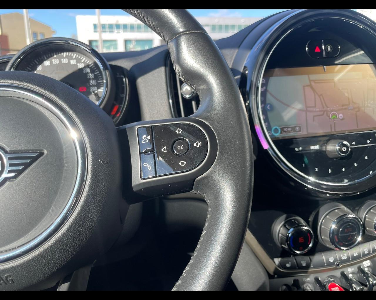 MINI Mini Countrym.(F60) - Mini 1.5 Cooper Business Countryman