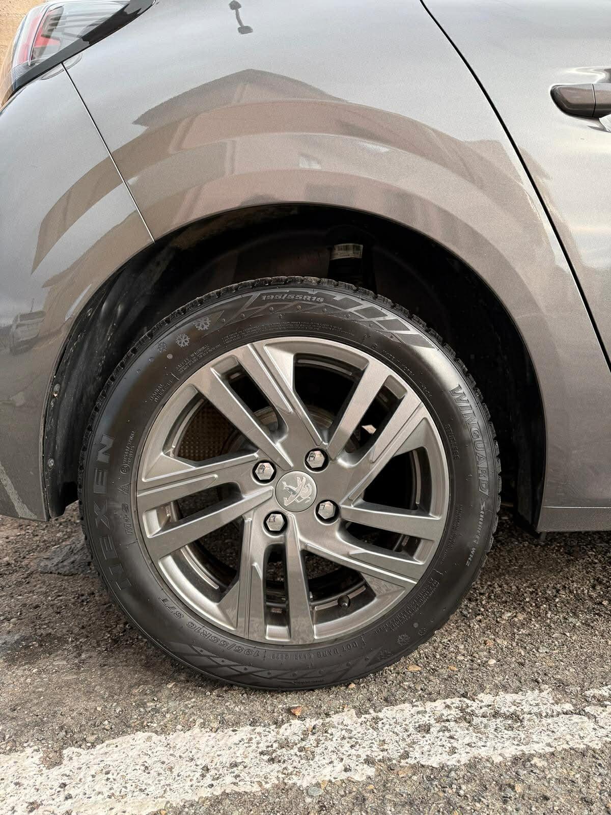 Peugeot 208 1.2 PureTech 75 cv Allure