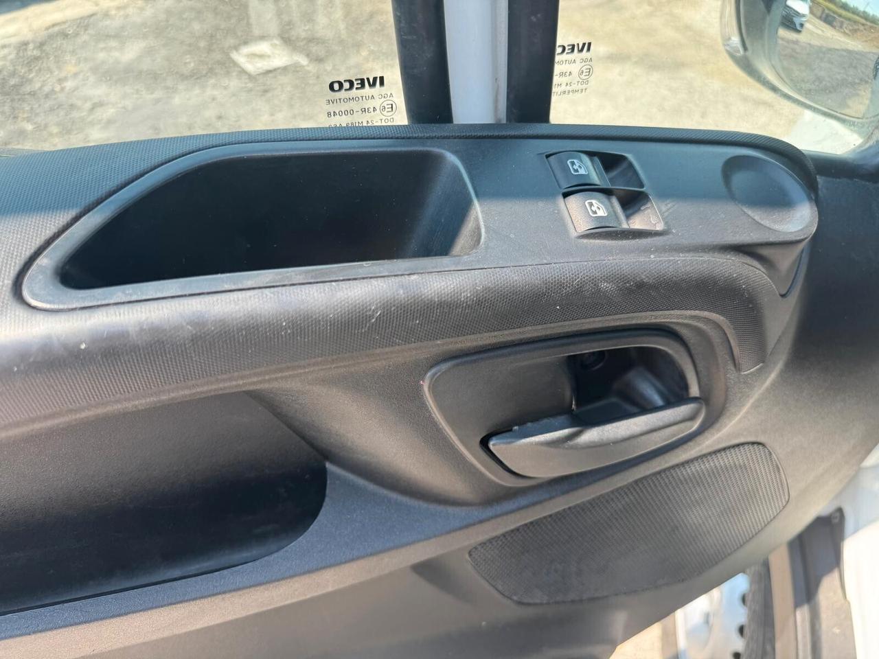 Iveco Daily 2.3 126cv passo lungo