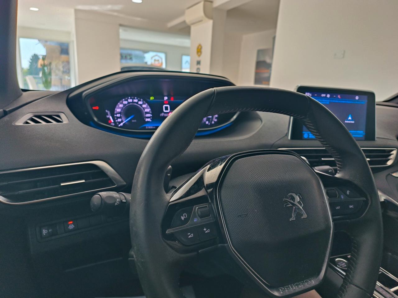 Peugeot 3008 BlueHDi 130 S&S EAT8 Active Pack