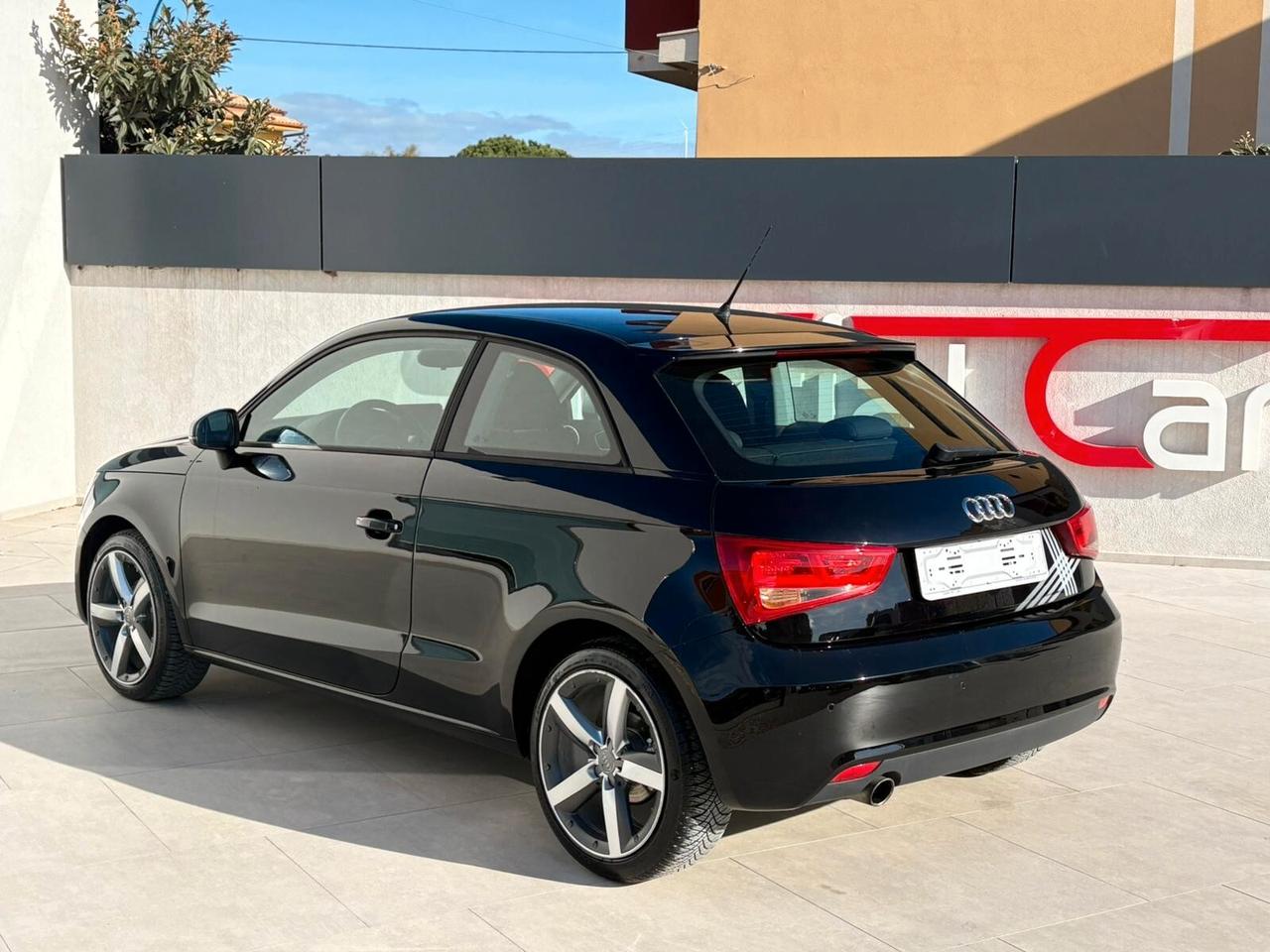 Audi A1 1.6 TDI 90CV S-LINE