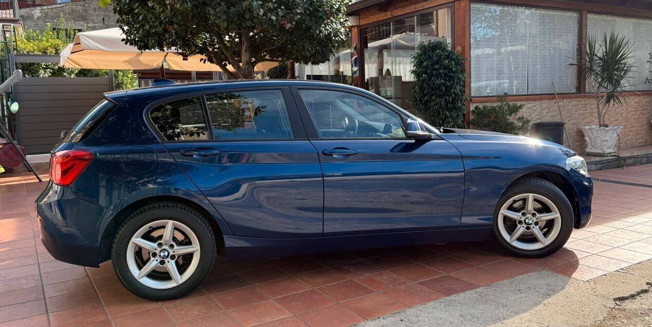 Bmw 118d 5p. Advantage cambio aut.