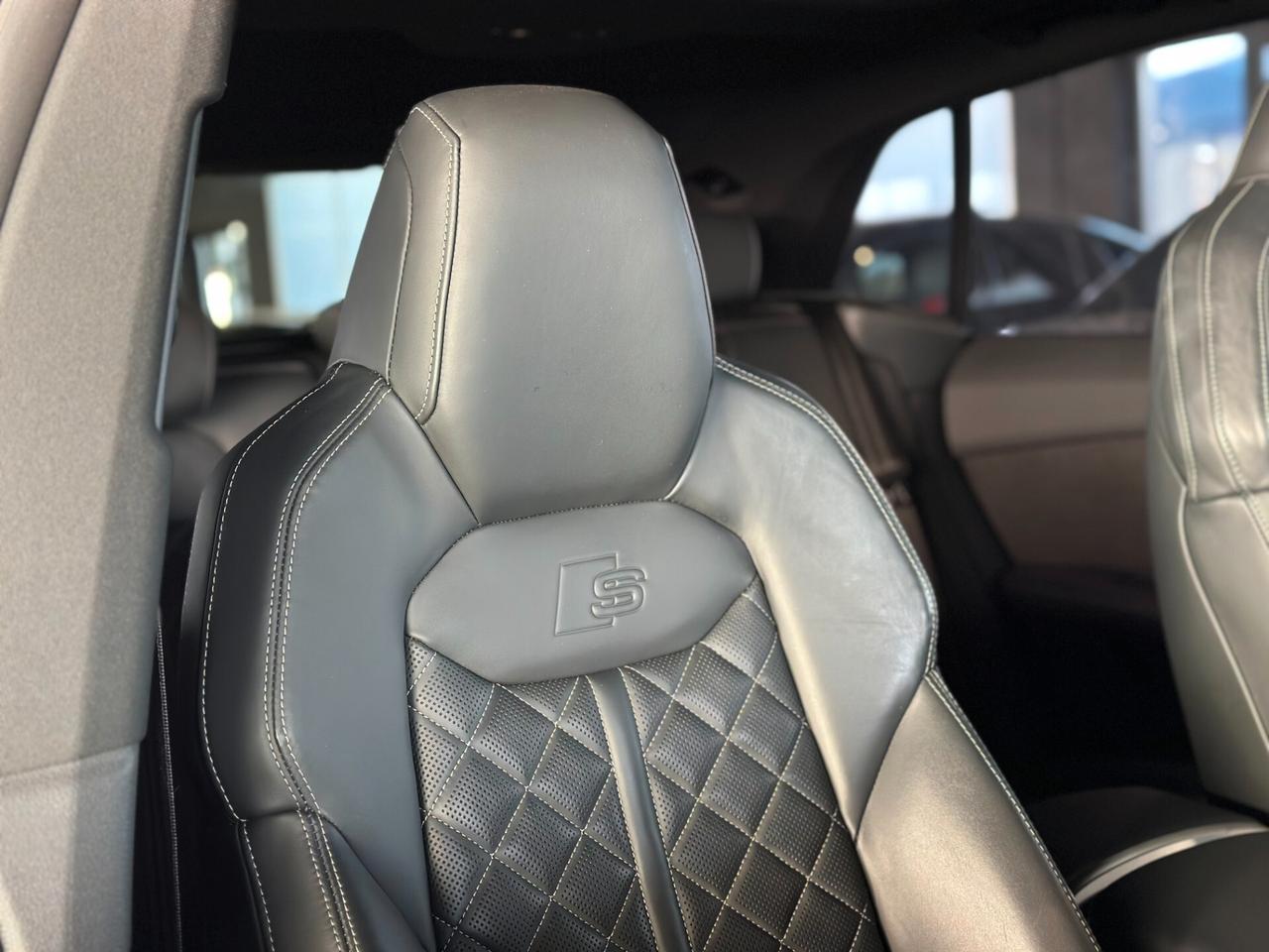 Audi Q8 50 TDI 286 CV quattro tiptronic Sport