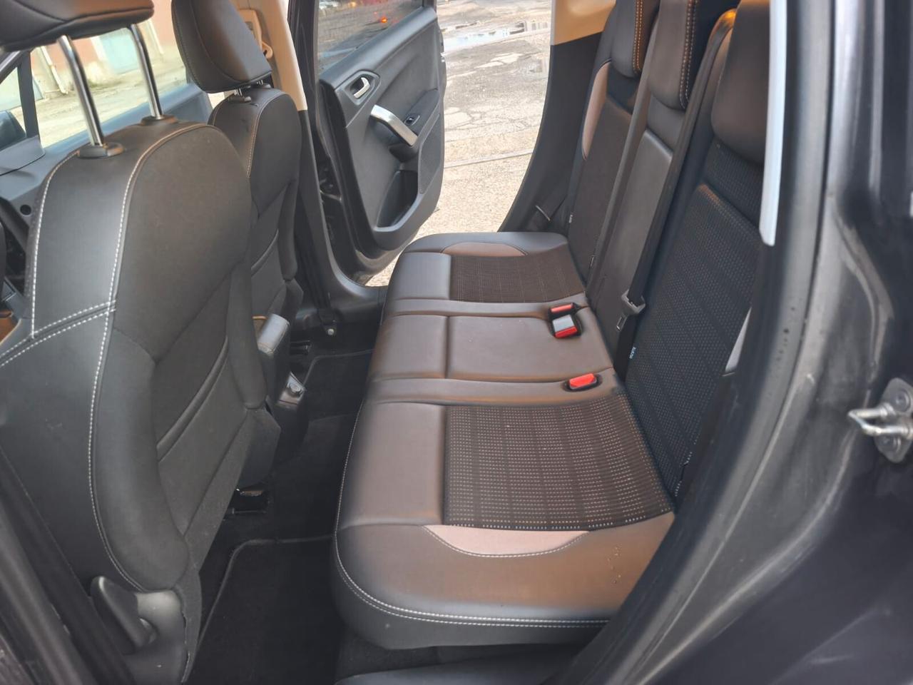 Peugeot 2008 -2016--1.2 Benzina Neopatentati