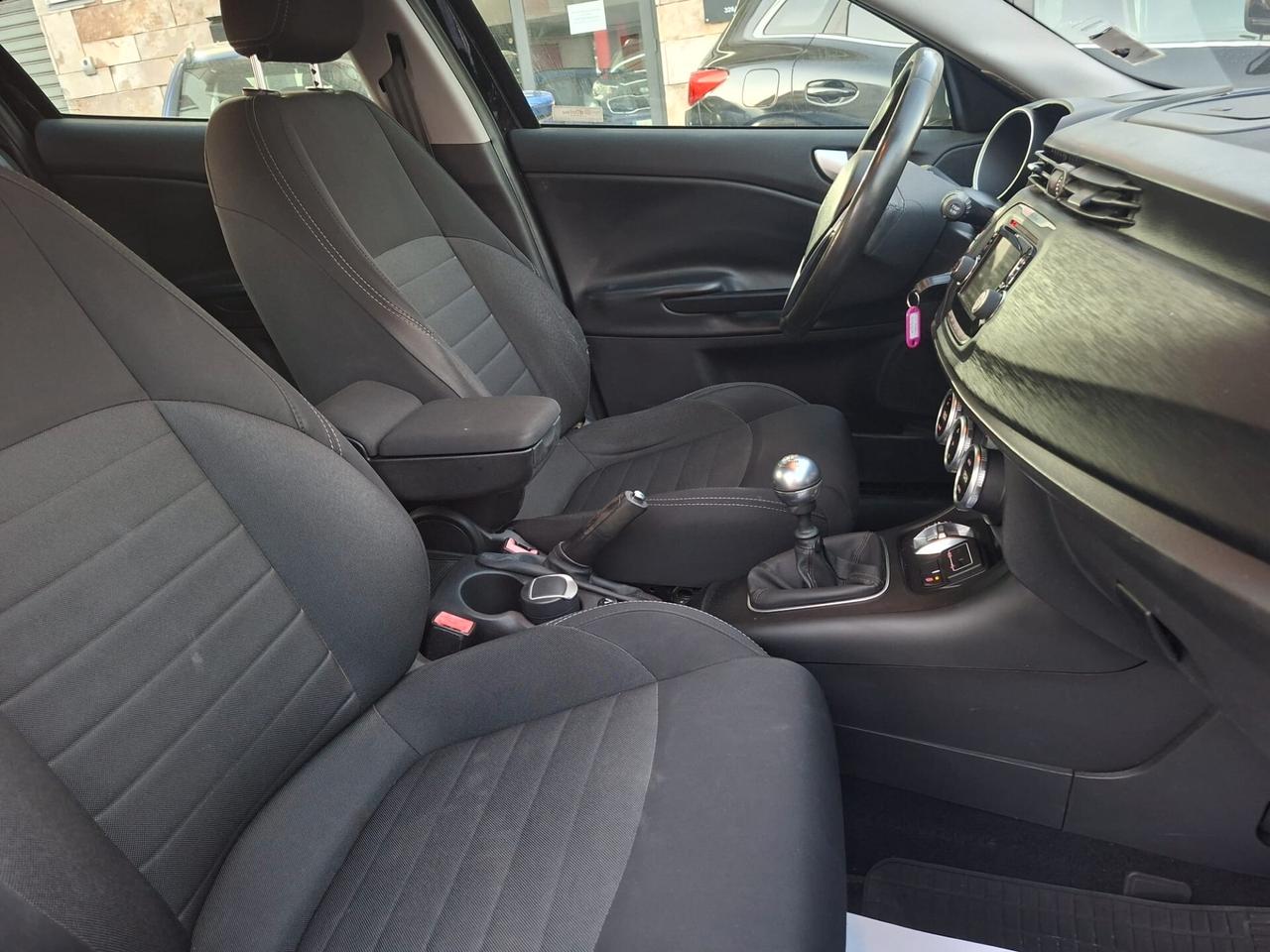 Alfa Romeo Giulietta 1.6 JTDm Super * Navi * Garantita 12 Mesi