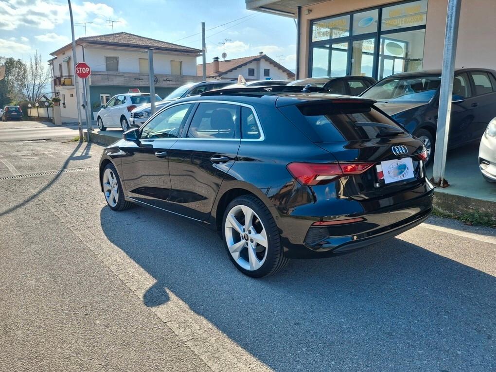 Audi A3 SportBack 2.0 TDI PELLE-TETTO-CERCHI 18