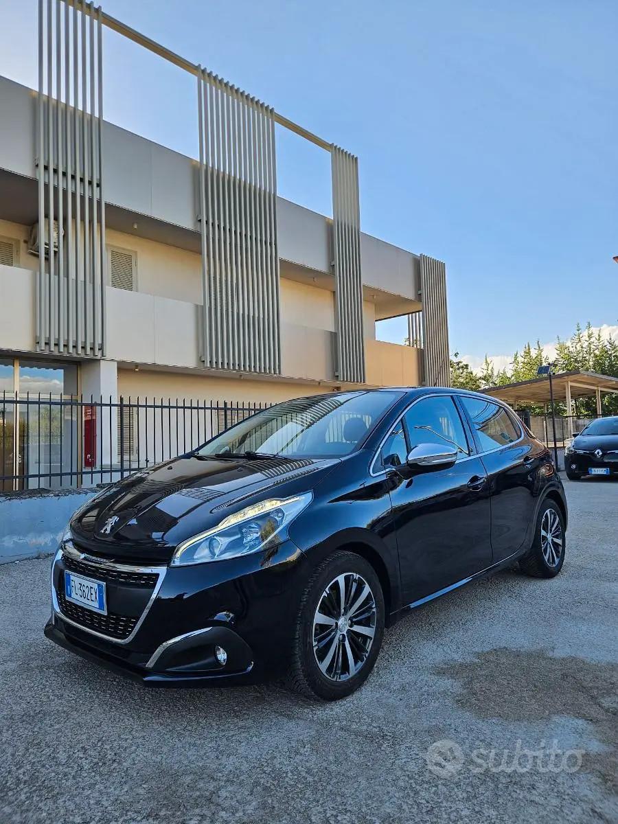 PEUGEOT 208 ALLURE