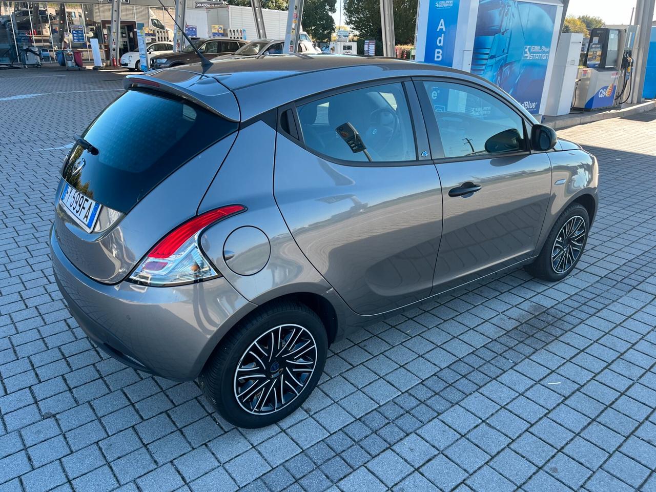 Lancia Ypsilon GPL originale