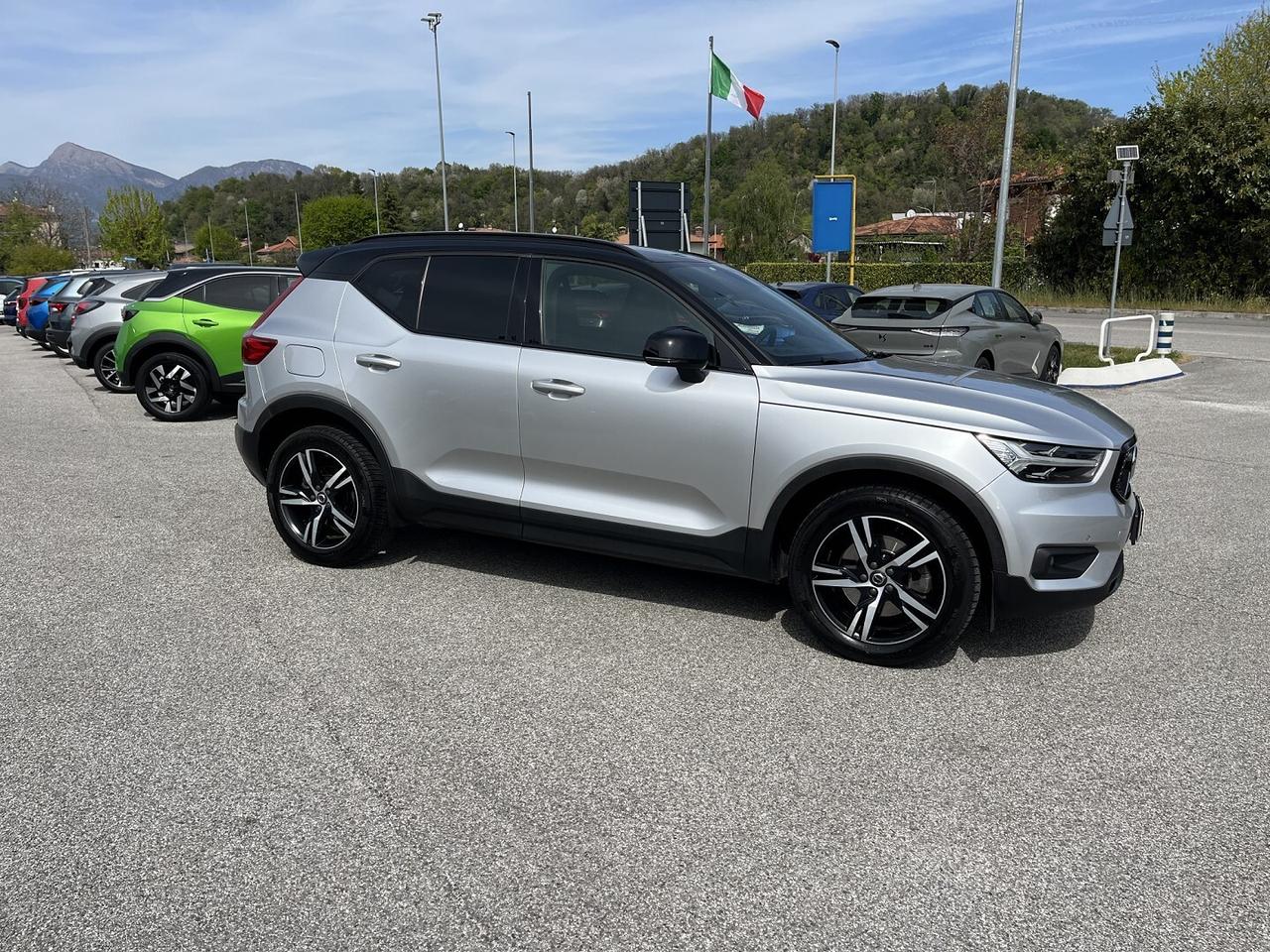 VOLVO XC 40 D4 AWD 2000 D 190CV R.LINE