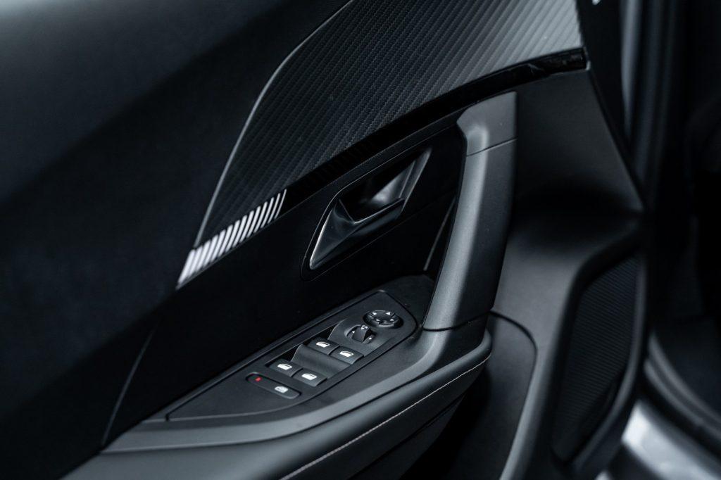 PEUGEOT 2008 PureTech 100 S&S Allure