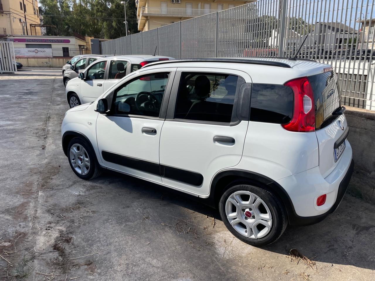 Fiat Panda 1.0 FireFly S&S Hybrid Garmin