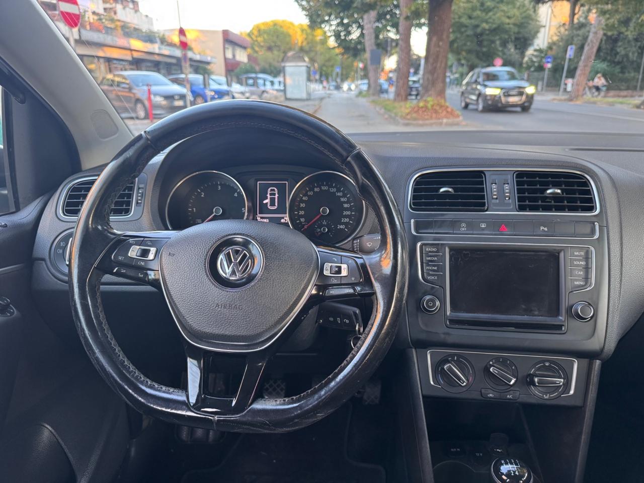 VW Polo 1.4 TDI 5 porte neopaten garanzia 12 mesi