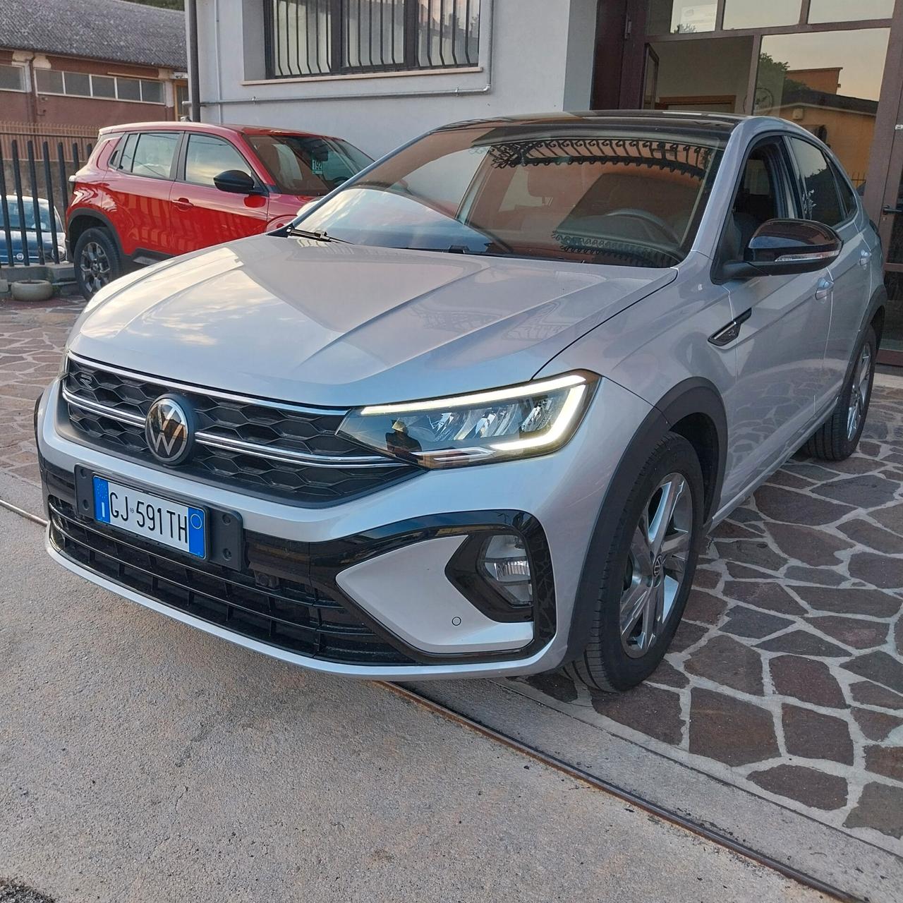 Volkswagen Taigo 1.0 TSI 110 CV DSG R-Line