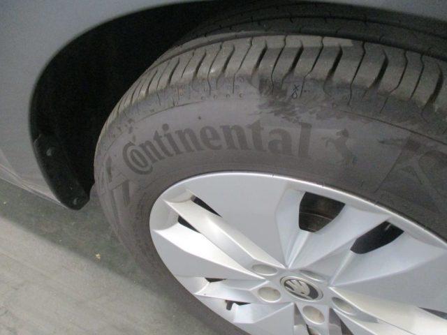 SKODA Octavia 2.0 TDI EVO SCR DSG Wagon UniPro ACC Radar LED Nav
