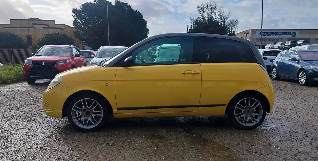 Lancia Ypsilon 3 Porte Ypsilon 1.3 mjt 16v Sport MomoDesign 105cv