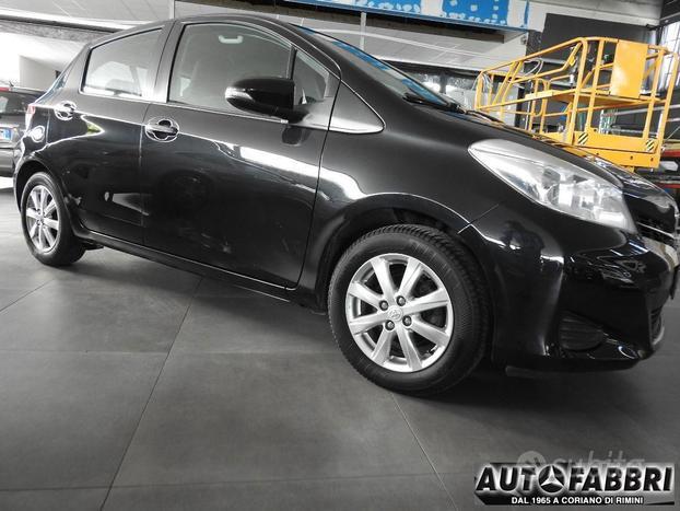 TOYOTA - Yaris - 1.0 5 porte Active