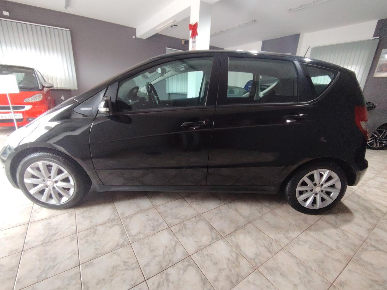 Mercedes-benz A 160 CDI BlueEFFICIENCY