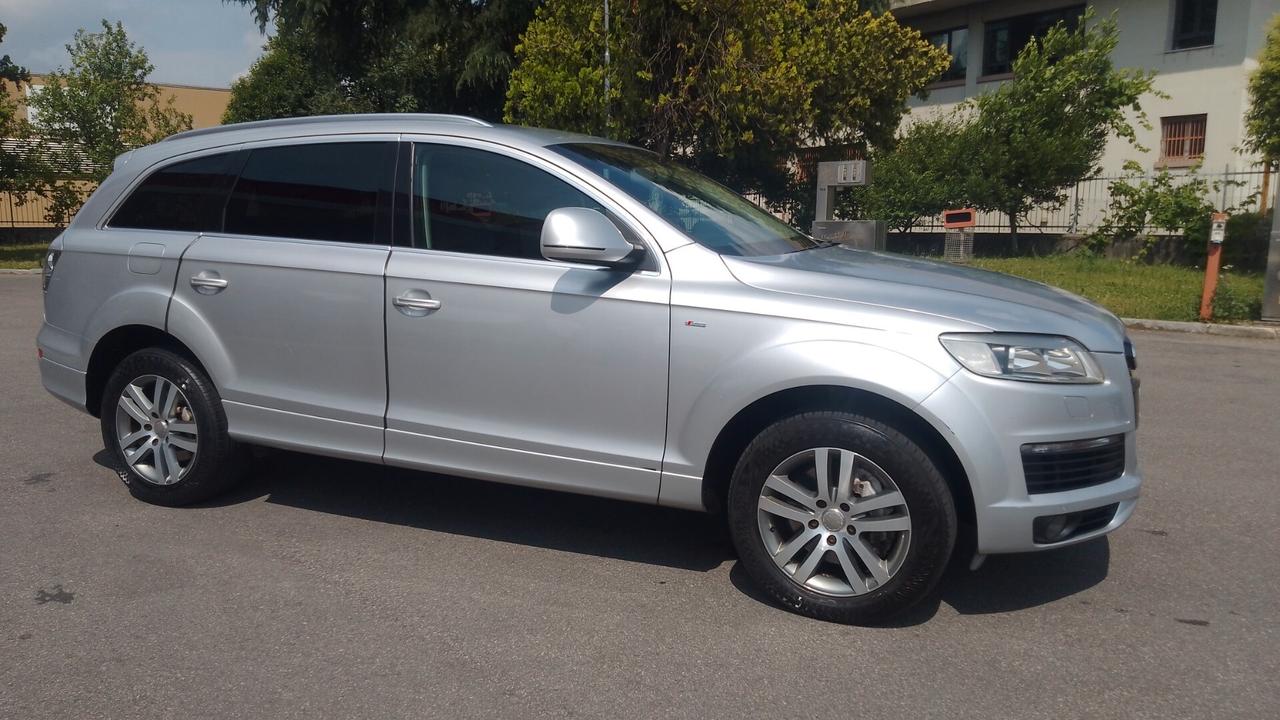 Audi Q7 3.0 V6 TDI 233CV quattro tiptronic 2008 s line