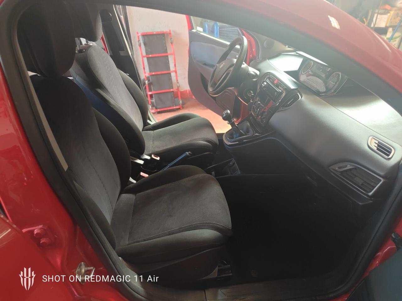 Lancia Ypsilon 1.2 69 CV 5 porte