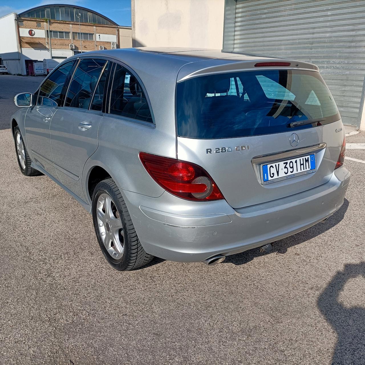 Mercedes R280CDI 4MATIC SPORT 6POSTI