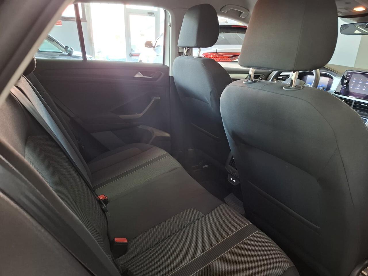 Volkswagen T-Roc Benzina Manuale