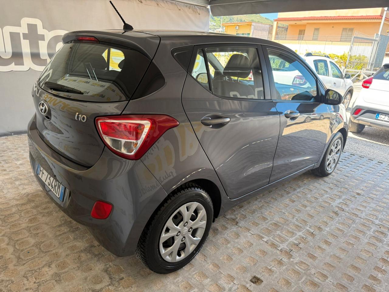 Hyundai i10 1.0benzina