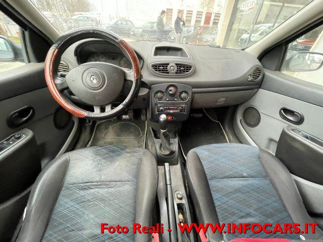 RENAULT Clio 1.2 16V 5 porte Confort