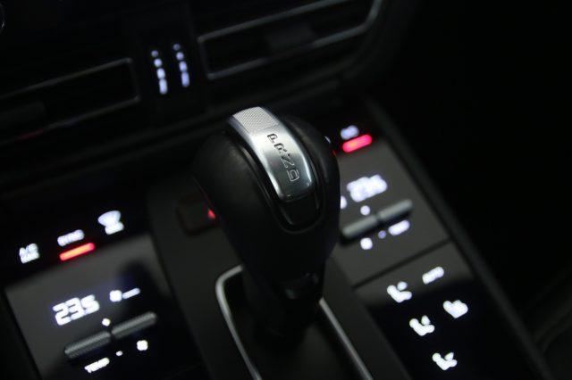 PORSCHE Macan 2.0 T Cerchi 21''/Tetto /Pack Chrono/Bose