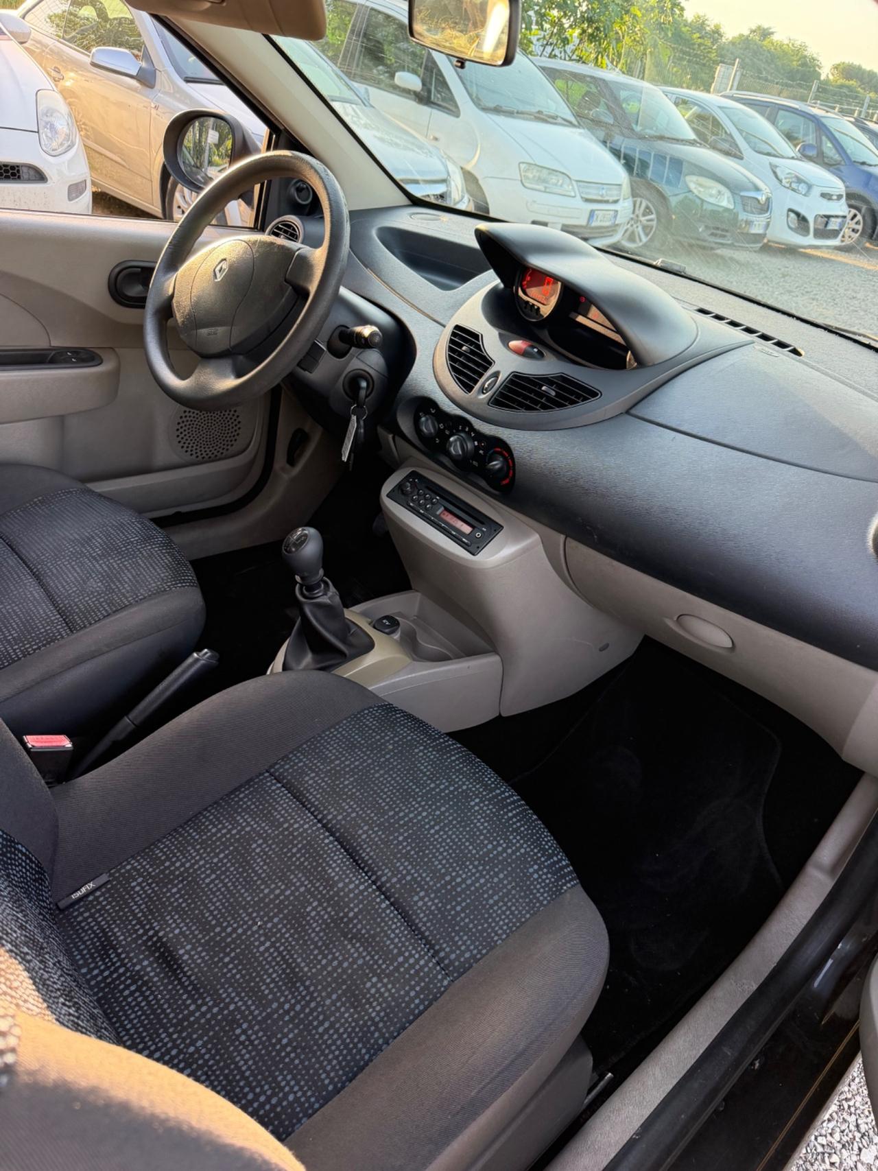Renault Twingo 1.2 16V Dynamique