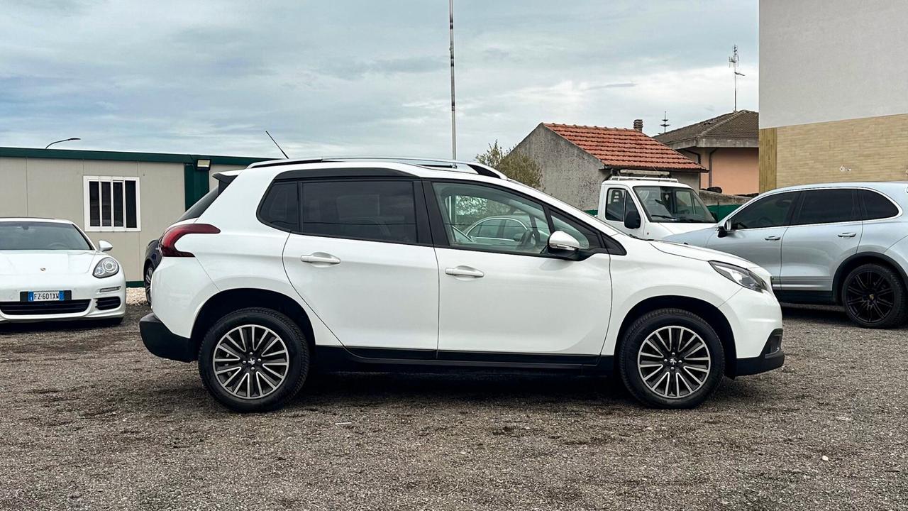 Peugeot 2008 BlueHDi 100 S&S Black Matt