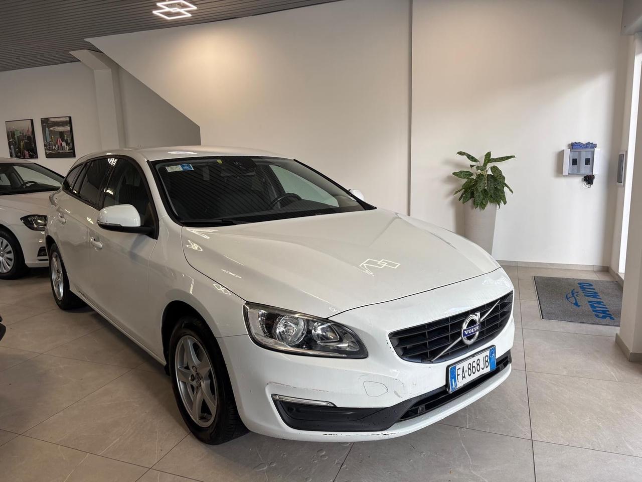 Volvo V60 D5 Geartronic Momentum