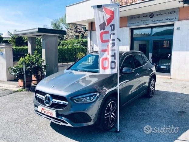 MERCEDES-BENZ GLA 200 d Automatic TETTO- AMBIENT