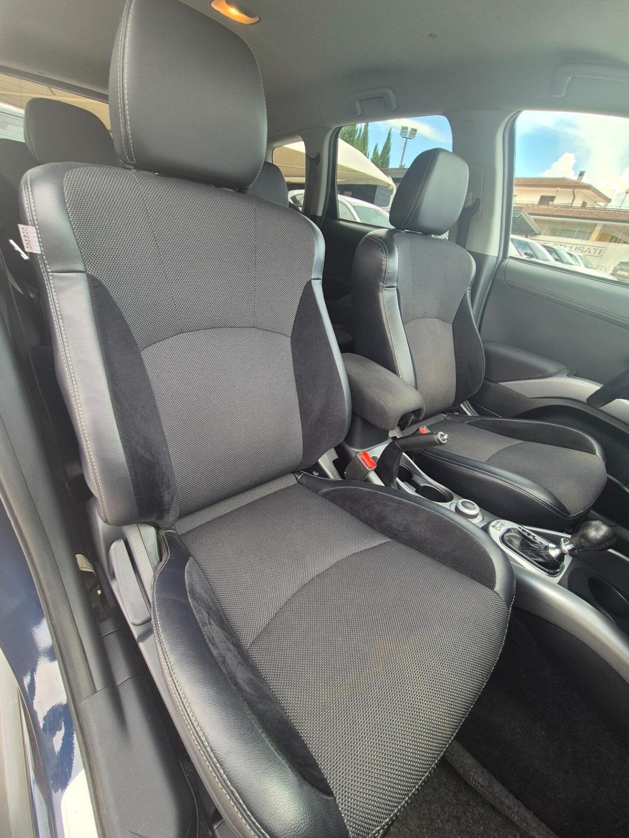 Mitsubishi Outlander 2.2 DI-D 4WD Intense