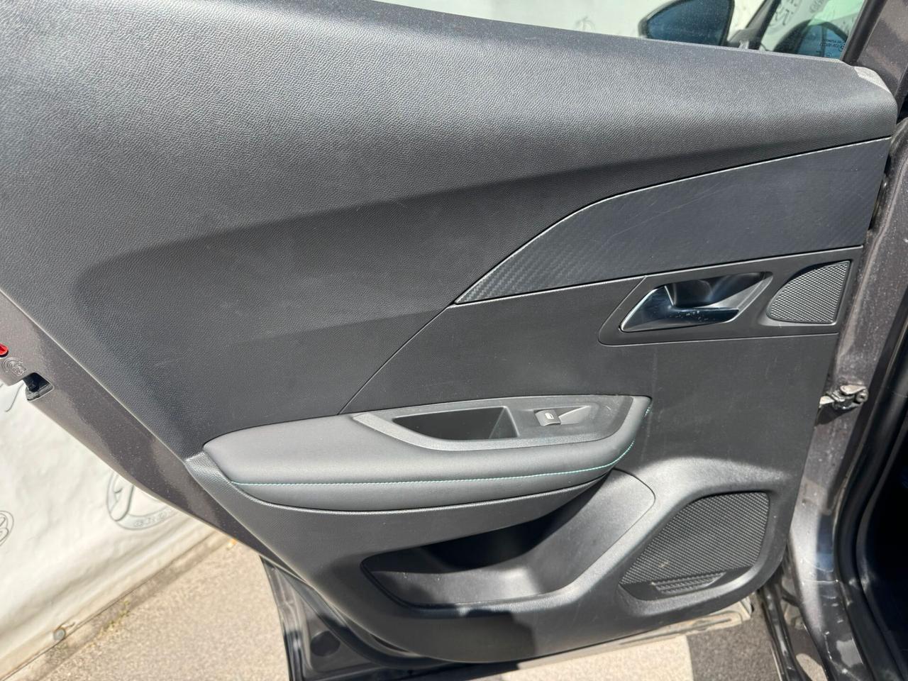 Peugeot 2008 1.2 PureTech 130cv S&S Allure