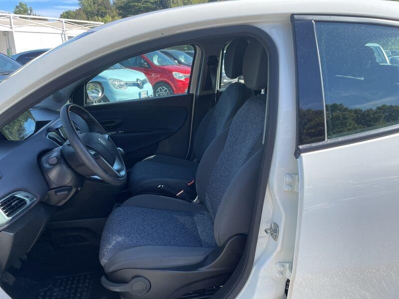 Lancia Ypsilon NUOVA My23 1.0 Firefly 70 CvStart&Stop Hybrid Gold