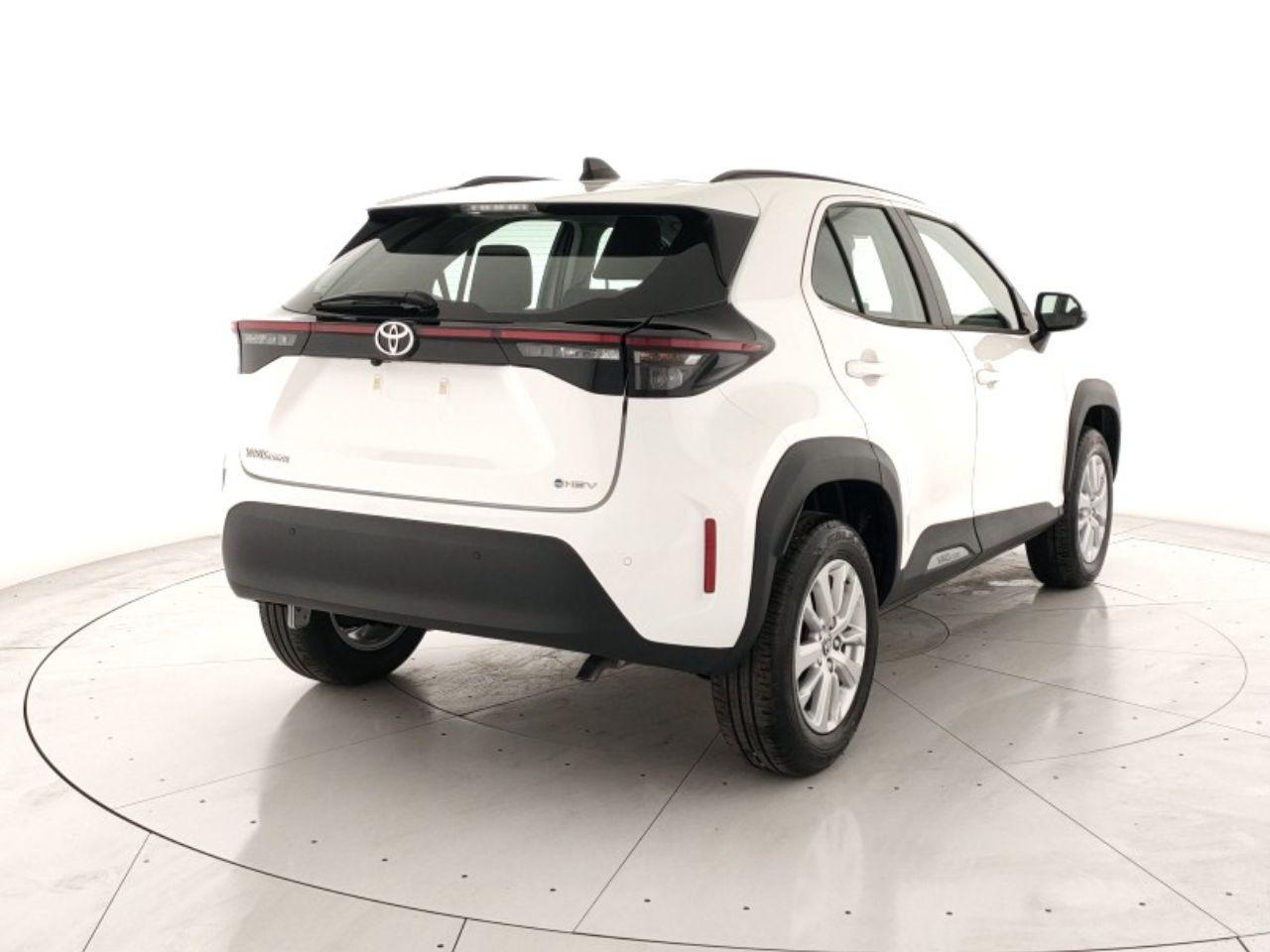 TOYOTA Yaris Cross 1.5h Active fwd 115cv e-cvt