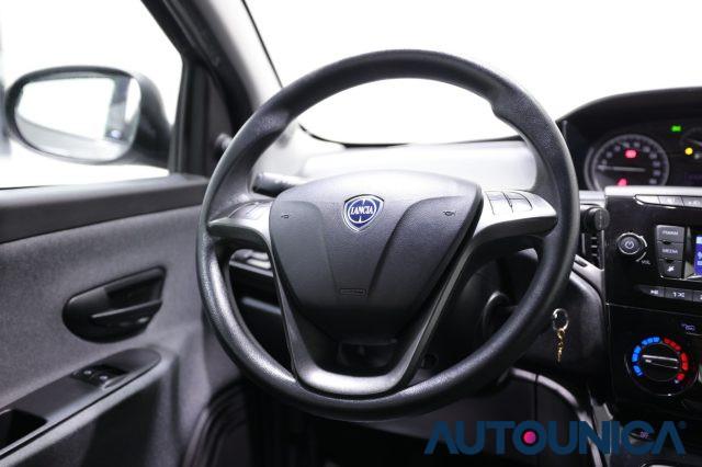 LANCIA Ypsilon 1.2 69 CV 5 PORTE GPL ECOCHIC ELEFANTINO BLU