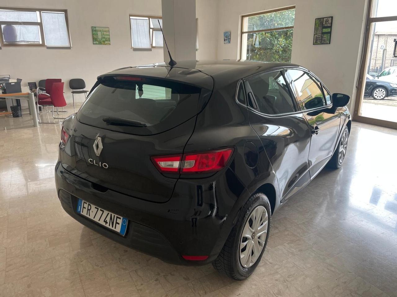 RENAULT CLIO 1.2 12V 90.000 KM "COME NUOVA"