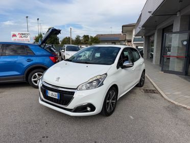 Peugeot 208 1.2 benzina Neopatentati