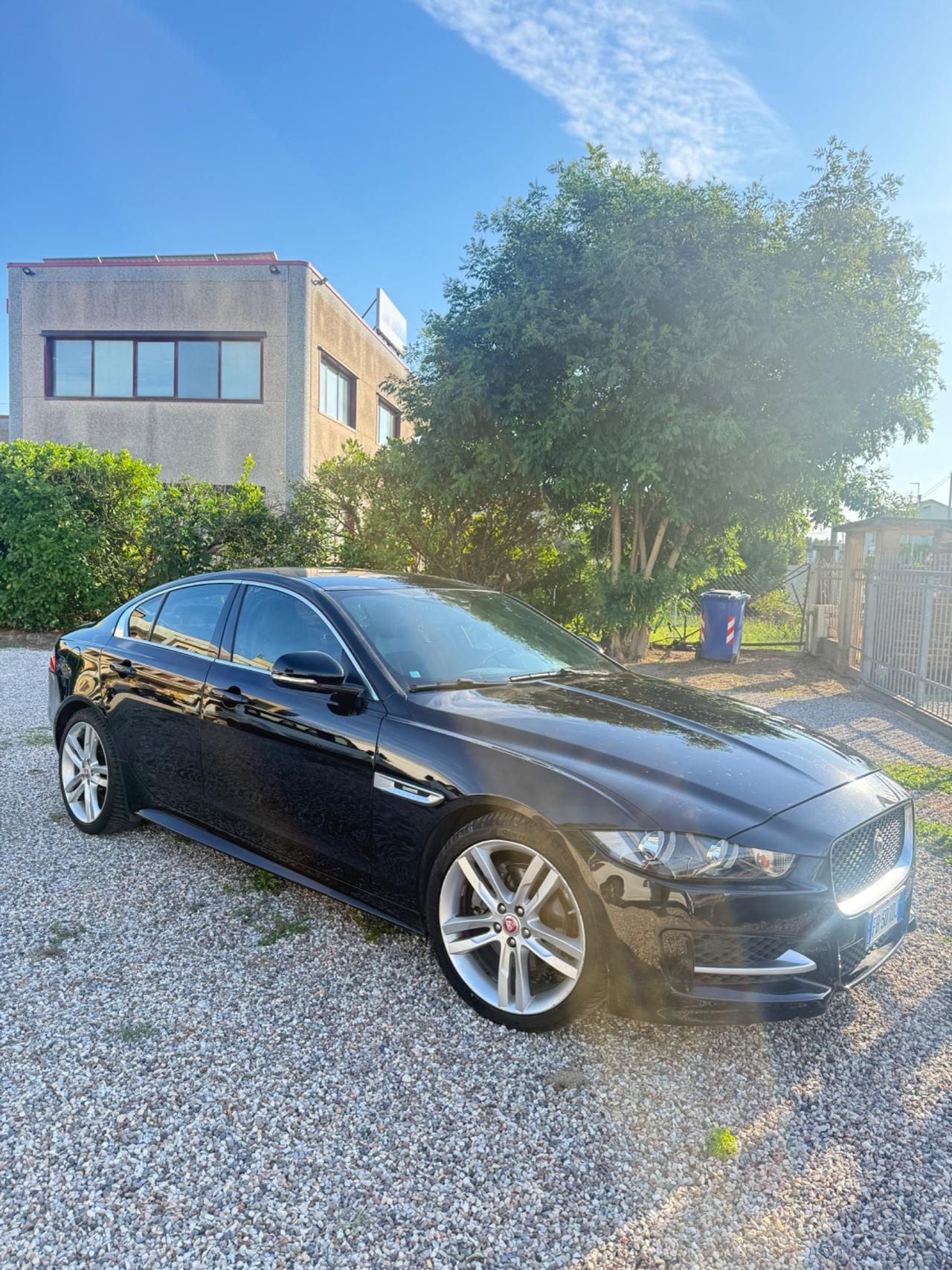 Jaguar XE 2.0 D E-Performance aut. R-Sport