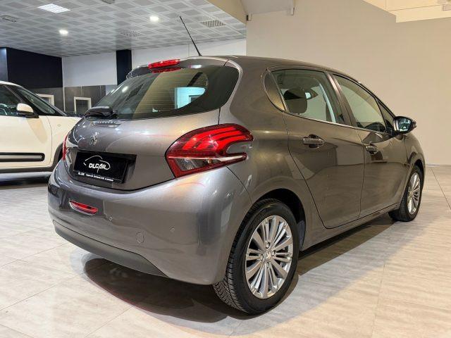 PEUGEOT 208 1.2 PureTech 82CV 5P. Signature