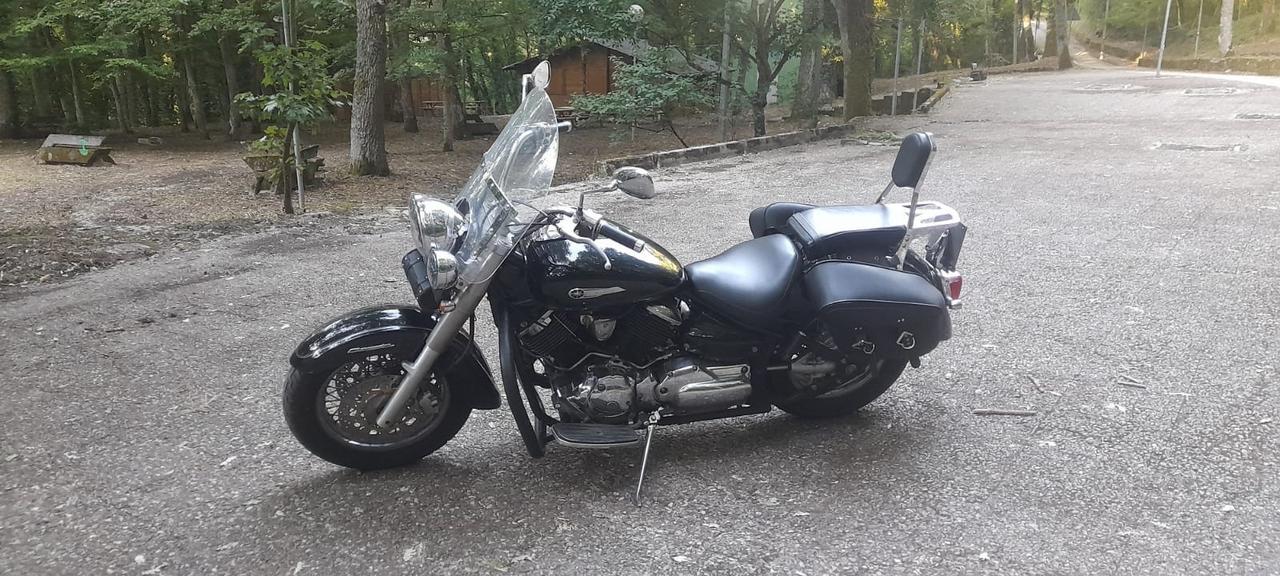 Yamaha XVS 1100 Drag Star