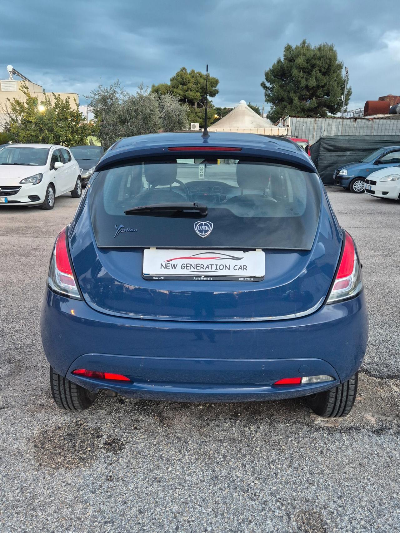 Lancia Ypsilon 0.9 TwinAir 85 CV 5 porte Metano Ecochic Gold