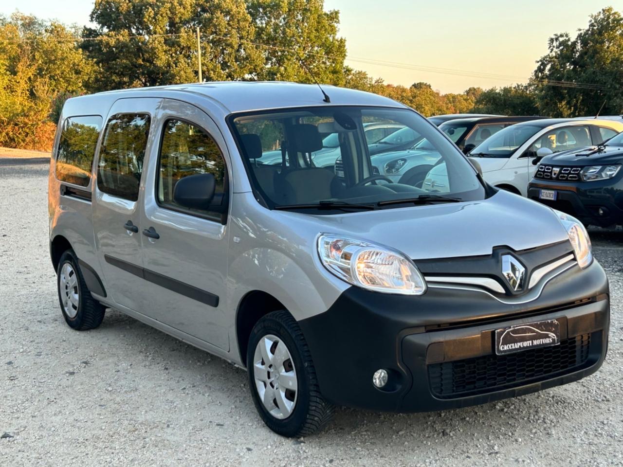 Renault Kangoo 1.5 dCi 5 posti Maxi Combi Ice neopatentati