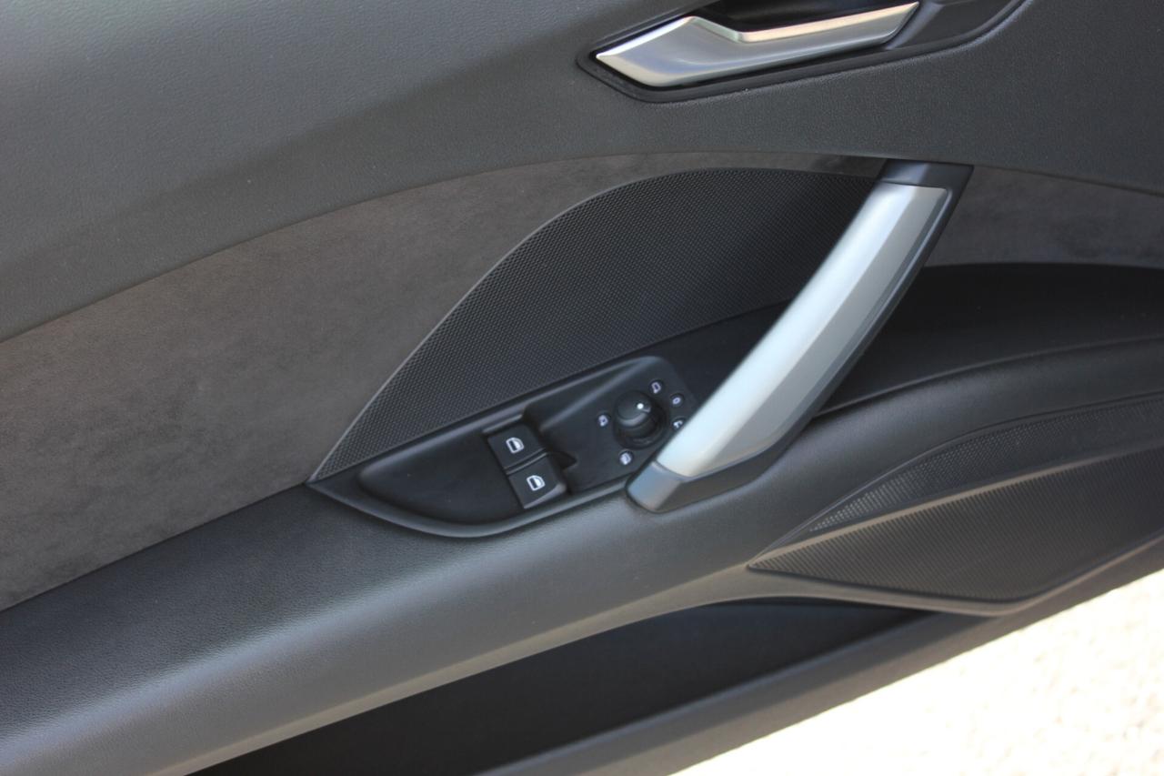 Audi TT Coupé 1.8 TFSI 180CV SEDILI SPORT S-LINE NAVY