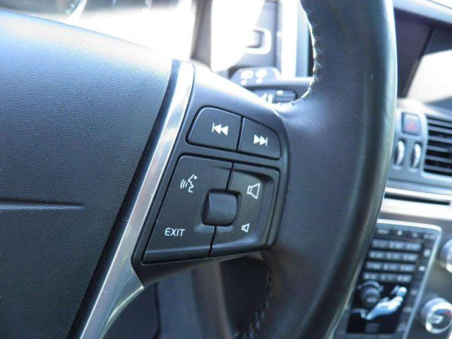 VOLVO XC60 XC60 2.4 D4 AWD GEARTRONIC MOMENTUM