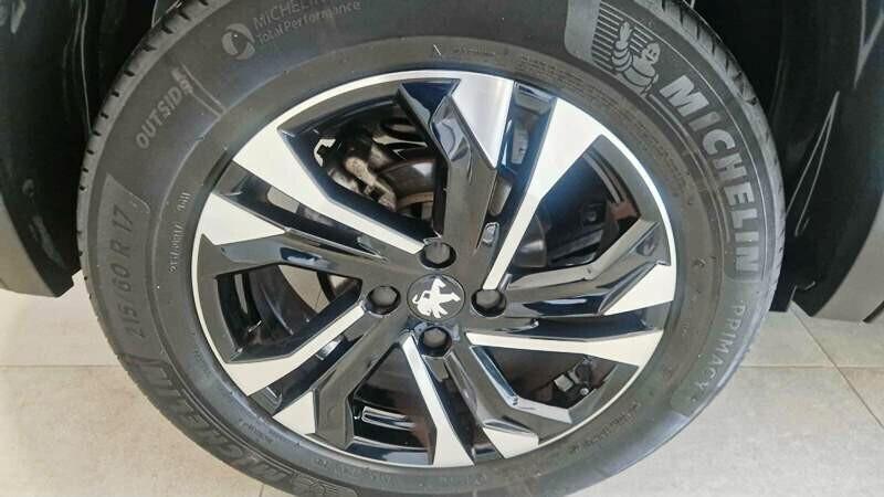 Peugeot 2008 1.2 PureTech 100 CV S&S Allure Pack