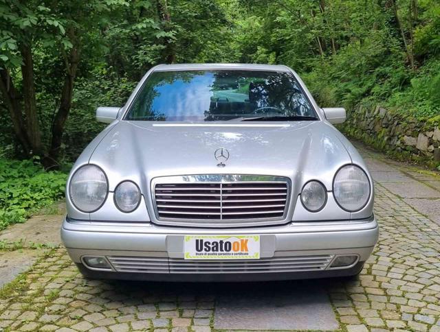 MERCEDES-BENZ E 200 Elegance