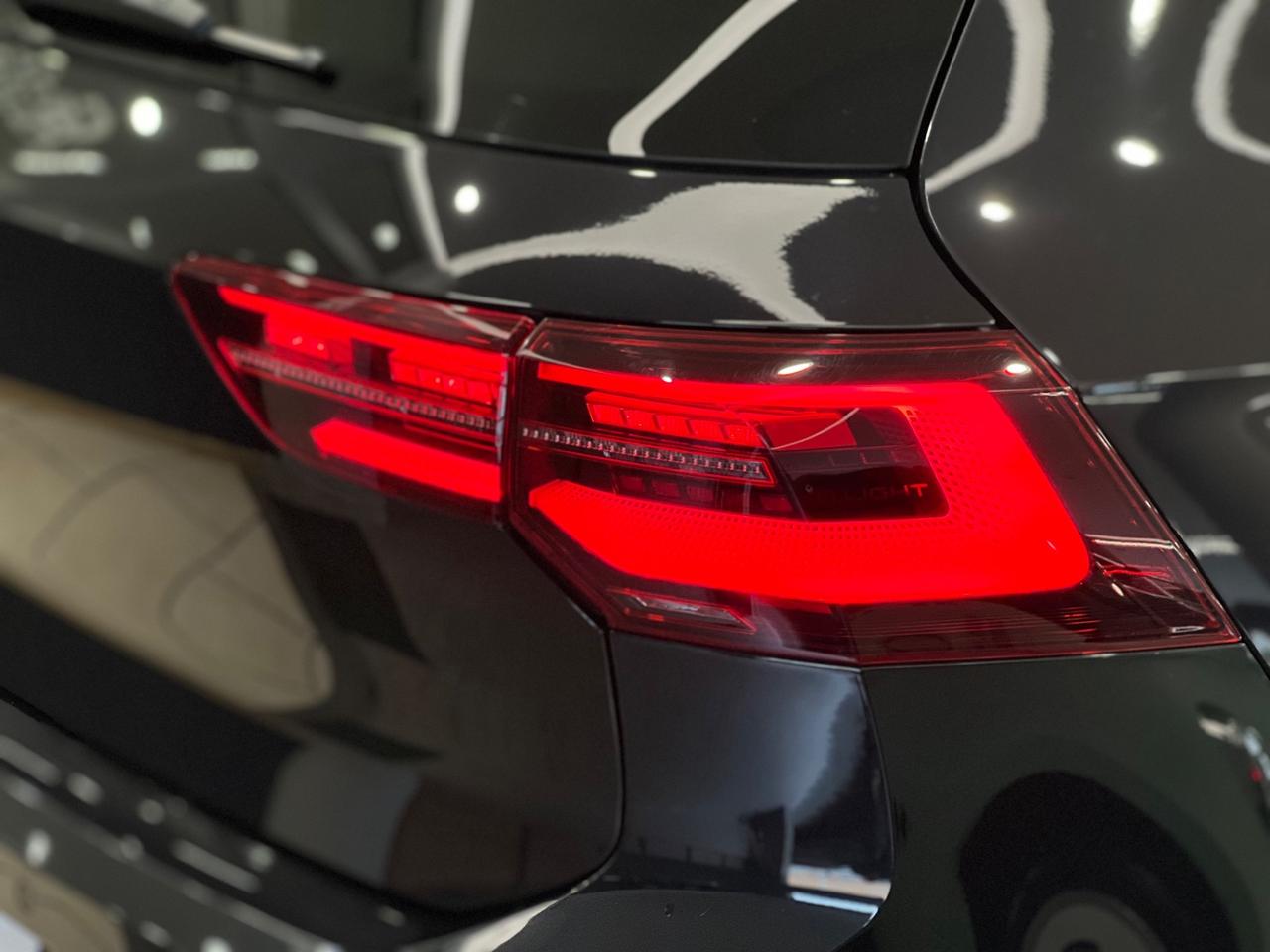 Volkswagen Golf GTI 2.0 TSI DSG