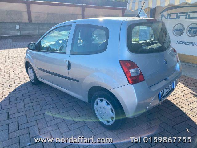 RENAULT Twingo 1.2 8V Le Iene NEOPATENTATI